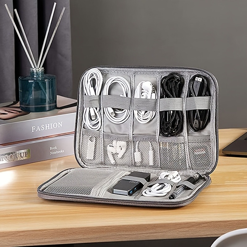 Office Tech Gear - Çok Cepli Elektronik Aksesuar Kutusu -